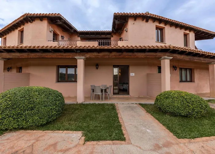 Cozy Flat In A With Pool Aglientu