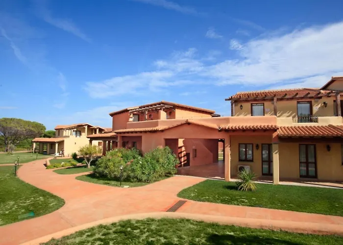 Cozy Flat In A With Pool Aglientu