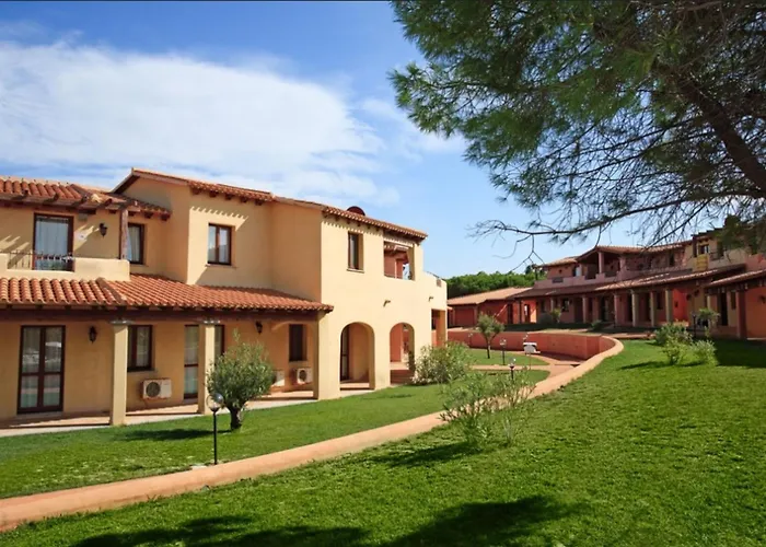 Cozy Flat In A With Pool Apartamento Aglientu