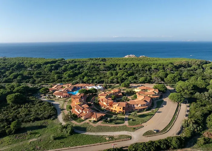 Apartamento Cozy Flat In A With Pool Aglientu