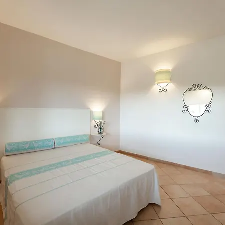 Cozy Flat In A With Pool Aglientu