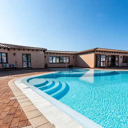 Cozy Flat In A With Pool Aglientu