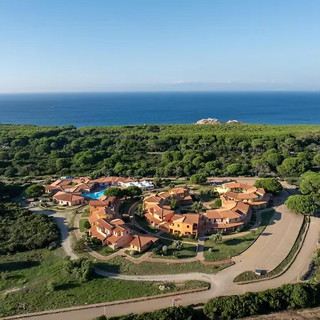Apartman Cozy Flat In A With Pool Aglientu