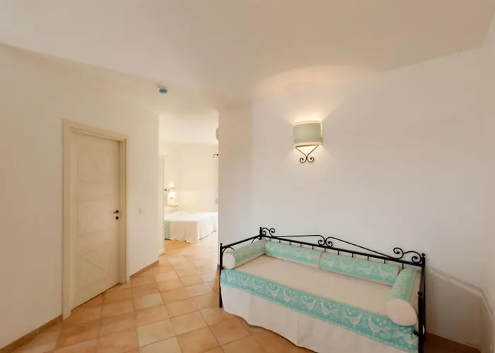 Cozy Flat In A With Pool