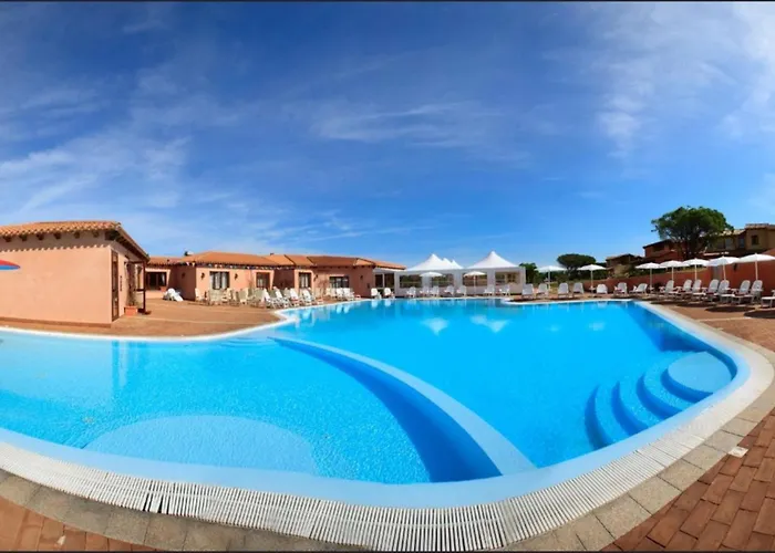 Cozy Flat In A With Pool